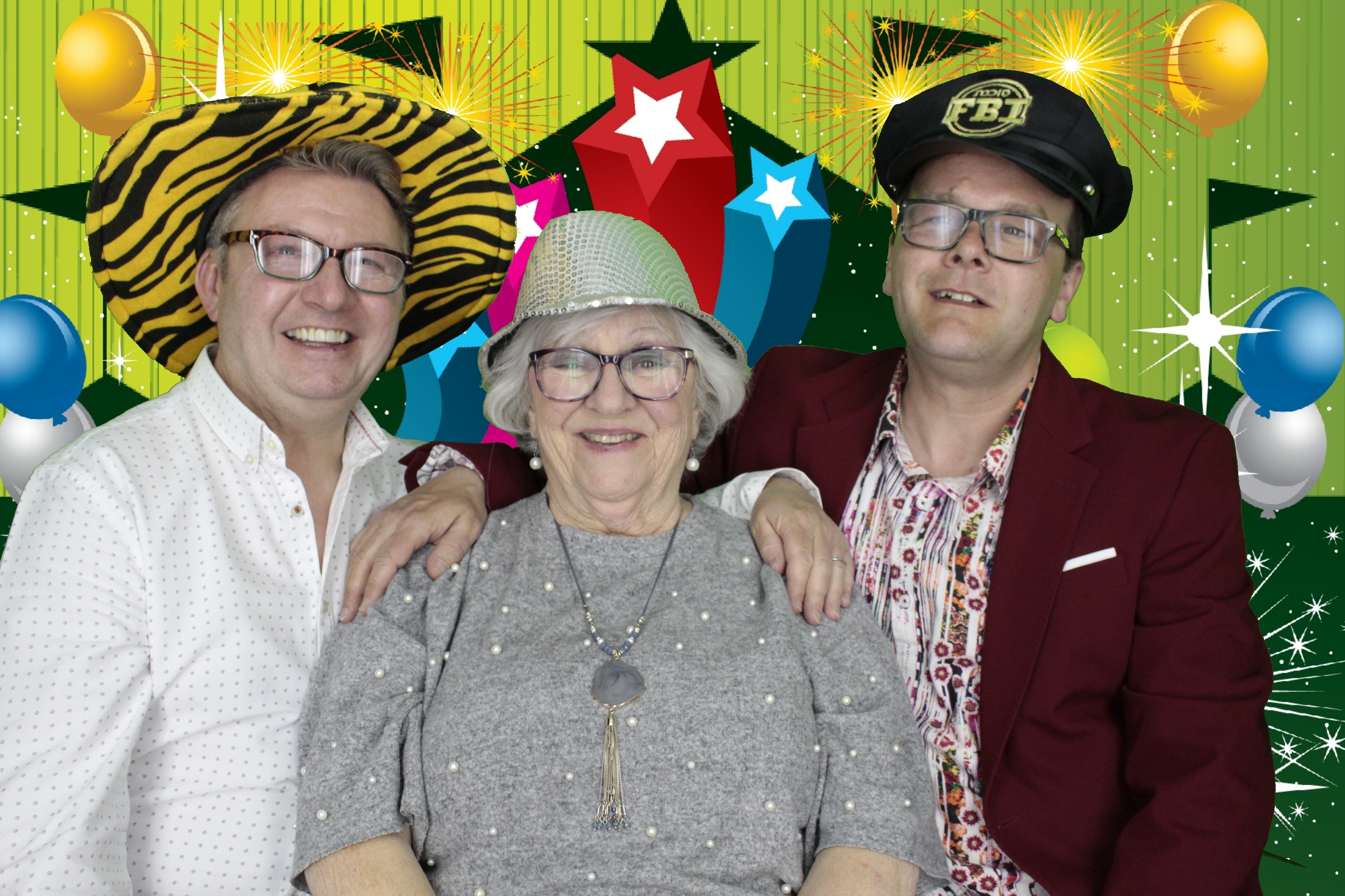 Steve's 65th & Susan 60th Birthday | View more photos from the event at gallery.myphotoboothexperience.co.uk/u/MyPhotoBoothExperienceLtd/Steves-65th-Susan-60th-Birthday